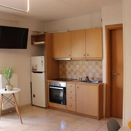 1Bdr Balcony Acropolis Aprt-2