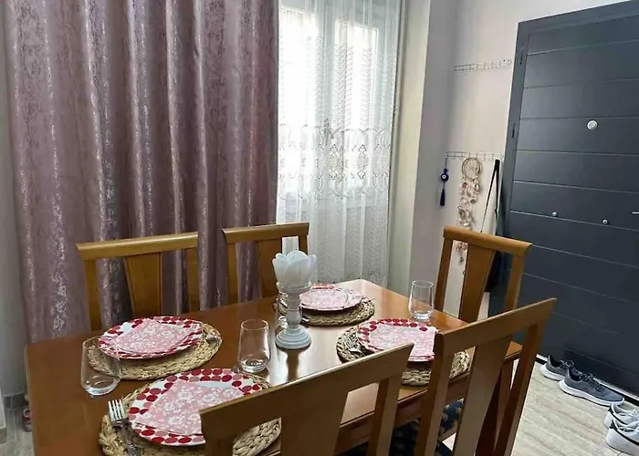 Frankie'S House